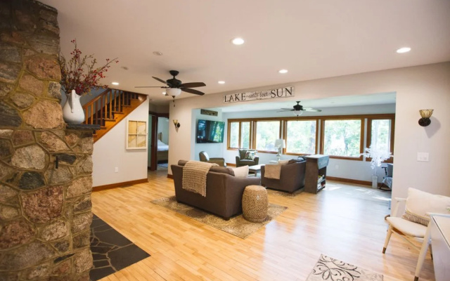 Mission Springs Lake House