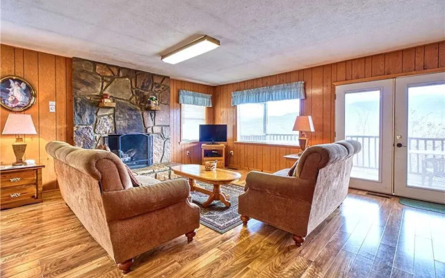 Park View 1 - Two Bedroom Cabin