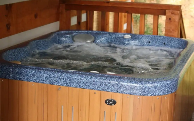 View Private Hot Tub Pool Table Fireplace Relax
