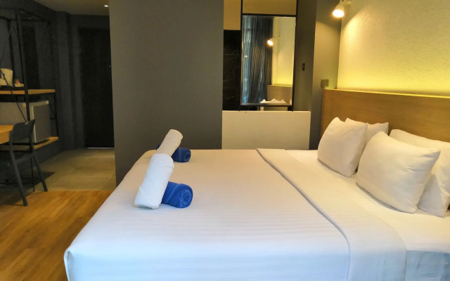 Sairee Hut Resort