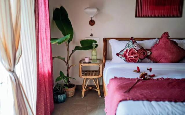 Vana by Loka - Self Catered Studios