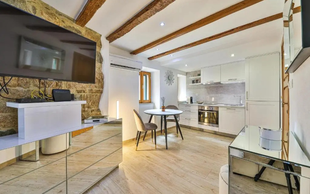 Old Town Pearl Apartment