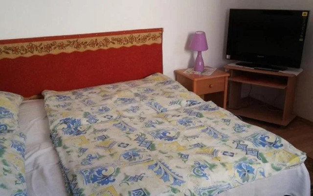 Zch Klra Utcai Apartman