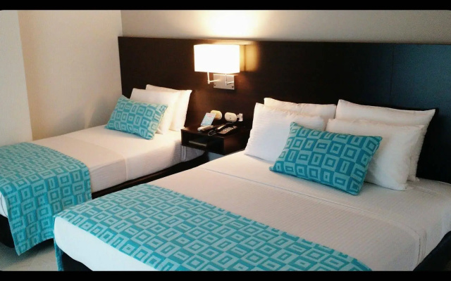 Hotel Manantial