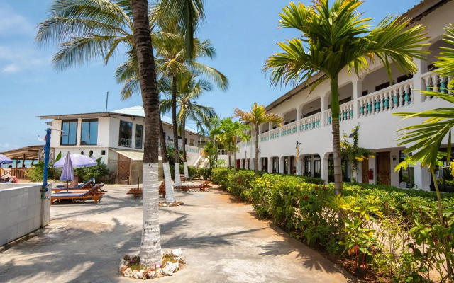 Отель Zenobia Beach Resort