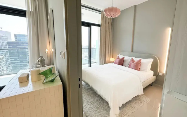 Burj Khalifa View with Designer Interior