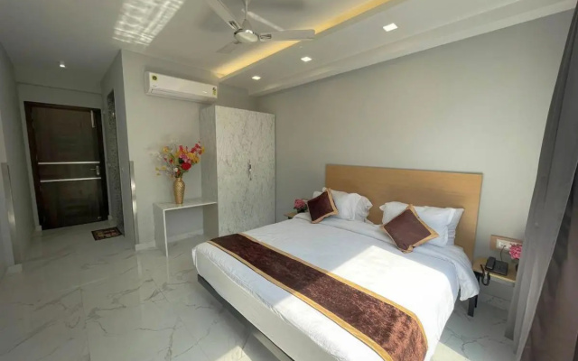 The Empire - Signature tower, Gurgaon