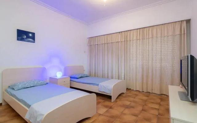 Natasas Apartments