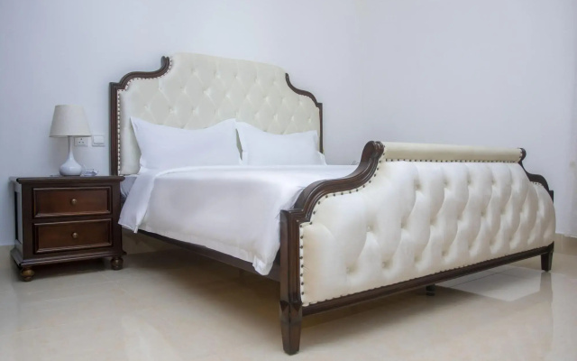 Lark Hotel