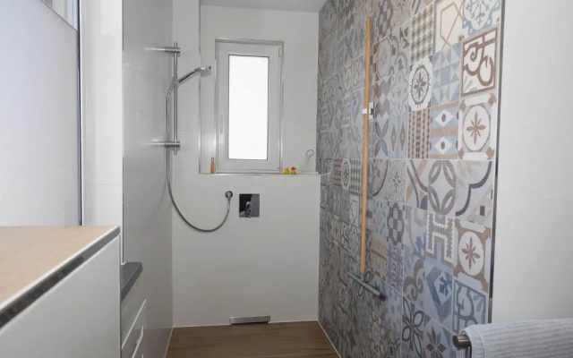 16Lilien Apartmentwohnung Gartenblick