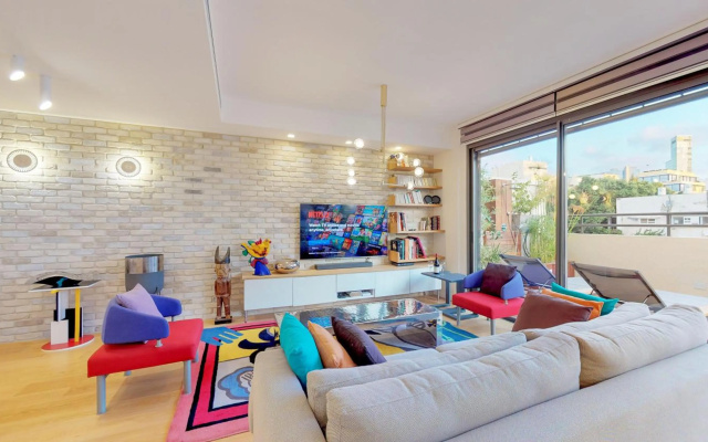 Pleasant 3BR Penthouse in Shenkin by HolyGuest