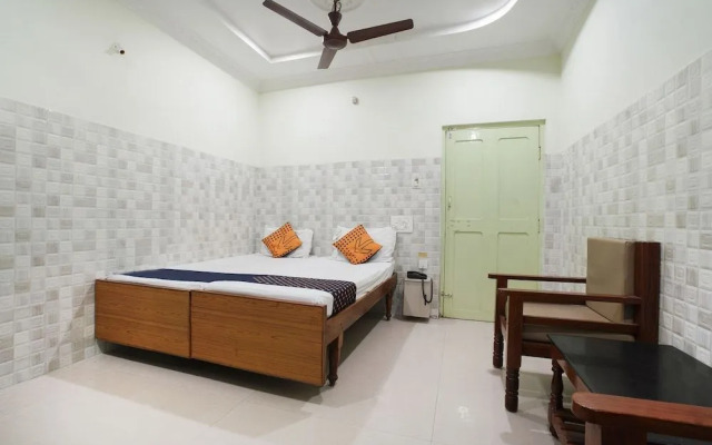 SPOT ON 38697 Hotel Sridhar