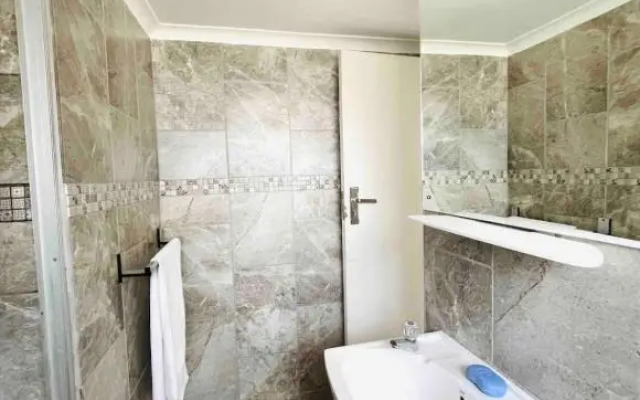 Lovely 2 bedroom duplex apartment (self-catering)