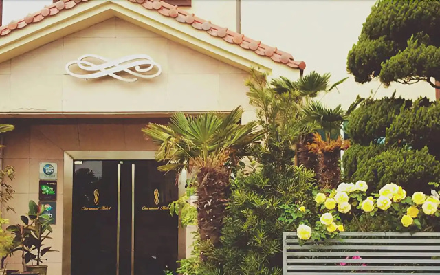 Charmant Hotel