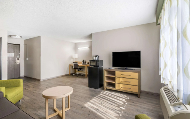 Quality Inn & Suites Delaware South