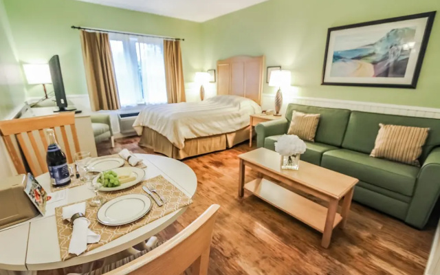 Holly Tree Resort