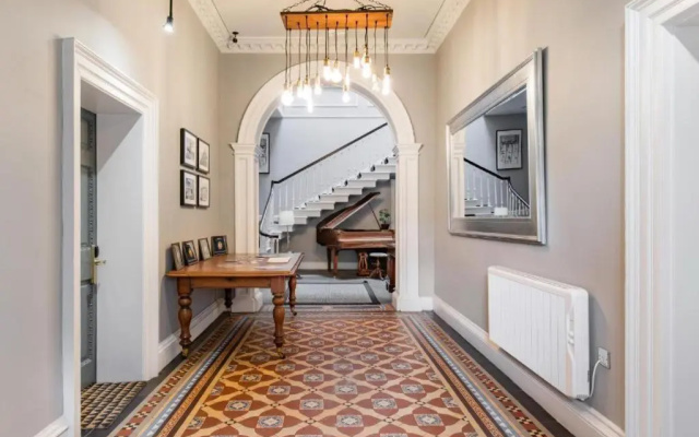 The Deakin at Claremont Serviced Apartments