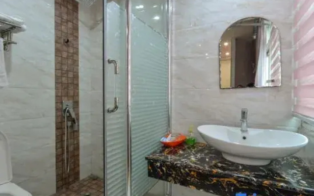 Xianju Hongyu Business Hotel