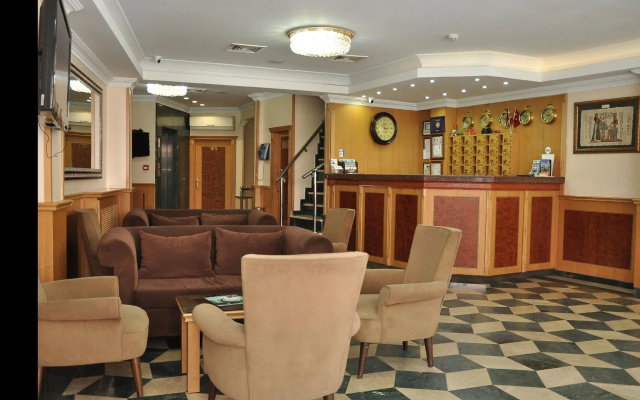 Grand Papirus Hotel