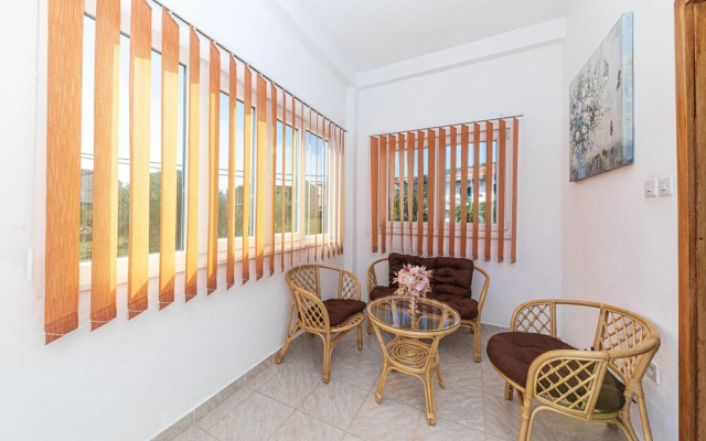Beautiful Home in Marina With Wifi and 3 Bedrooms