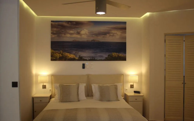 The Infinity 180 Luxury Suites - Adults Only