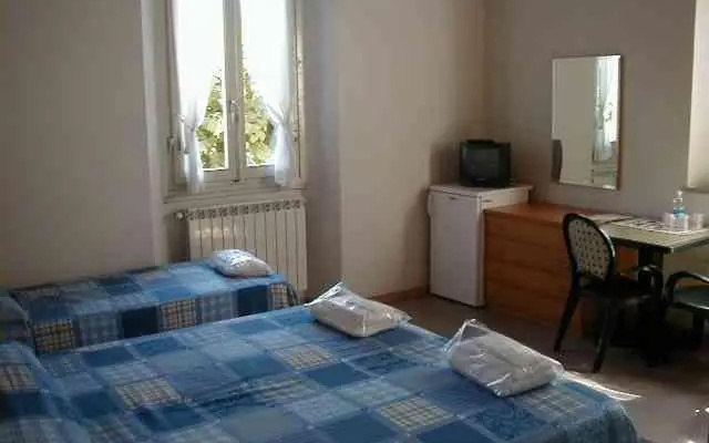 Scuole Bed and Car