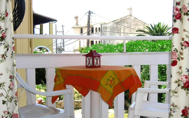 Danae Apartments