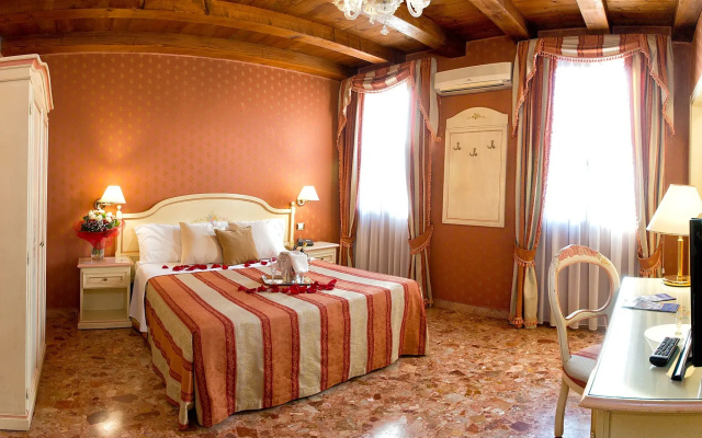 Hotel Conterie