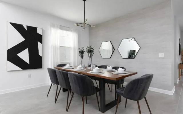 Chic Spacious Best Vacation Home