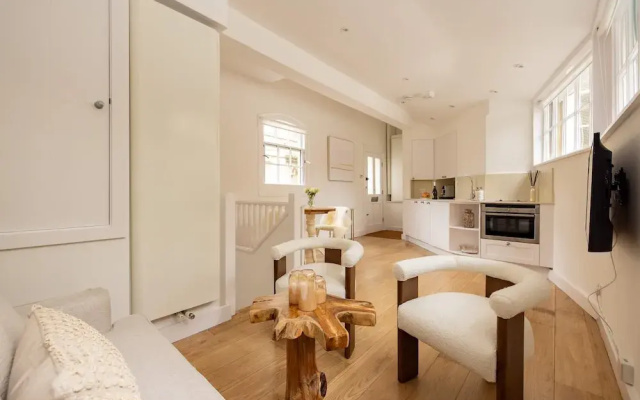 Charming One-bedroom Retreat in Historic Bath