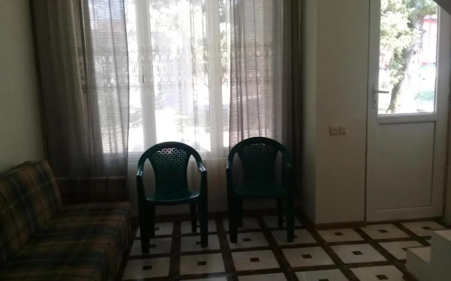 Twin Cottages
