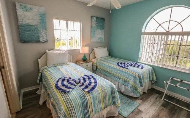 Captains Bay 403 - 6