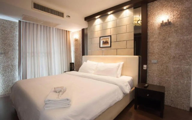 7C - 2 Bedroom Downtown Apartment With Shared Pool