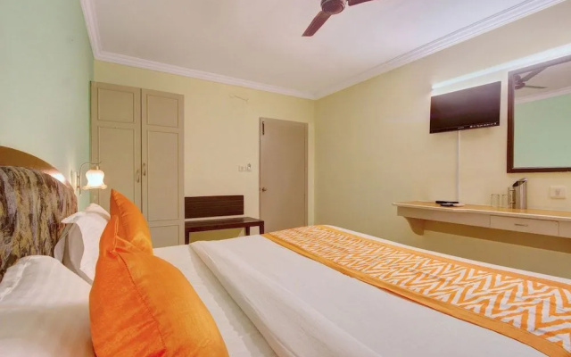OYO 10596 Hotel Indu