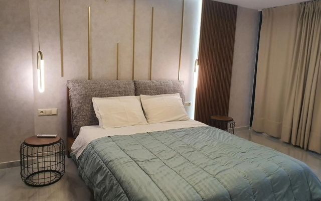 Adell Miramare Golden Loft
