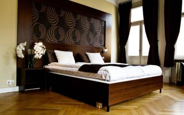 Queen's Hotel вид на фасад