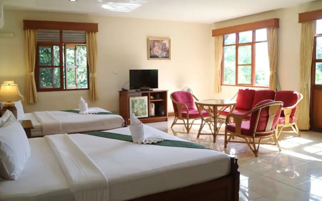 Golden Cupids Hotel