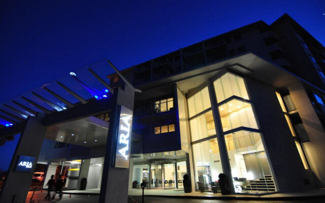 Aria Hotel Canberra вид на фасад