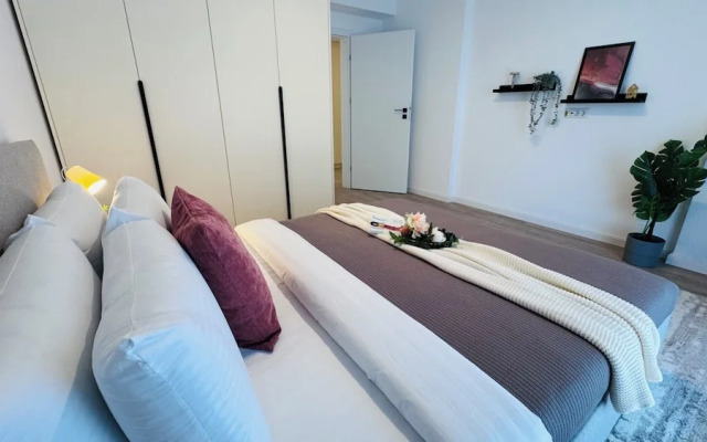 Crystal North Apartments Deluxe Comfort