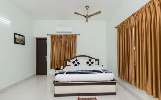 OYO 10398 Hotel Parijayee