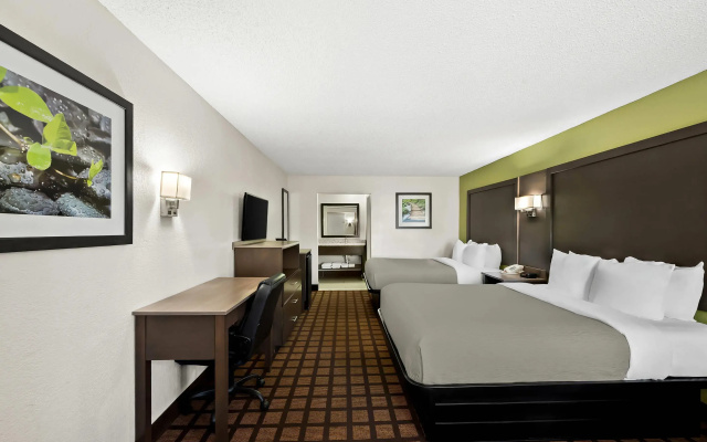 Quality Inn Raeford