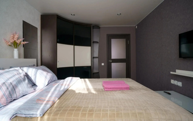 Righ Room апартаменты на Георгия Амелина д.9
