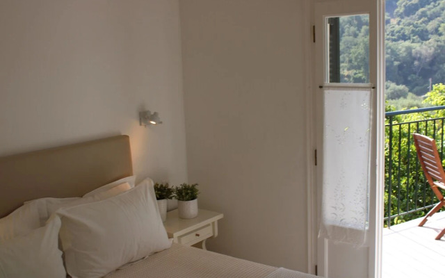 Zefiros Traditional Hotel