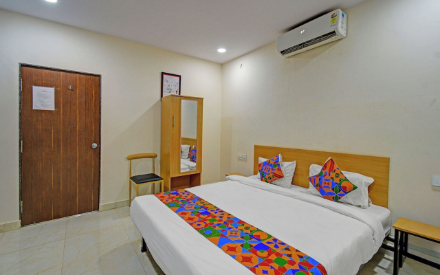 Fabhotel La Vista Inn Grand