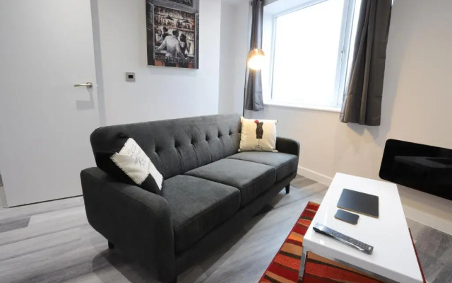 Birmingham Necairport Interchange Shortstay Homebase