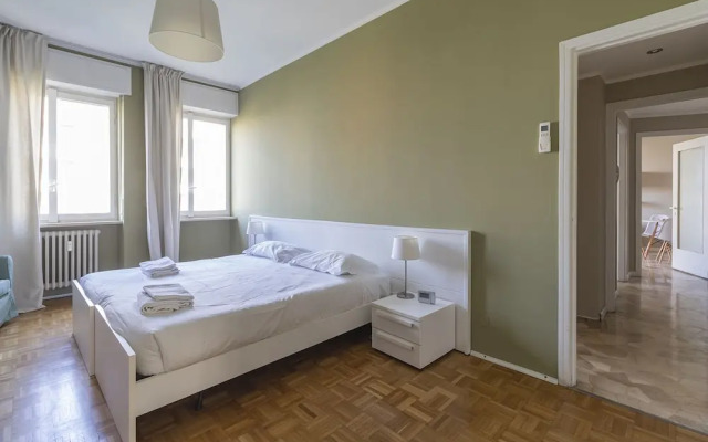 JOIVY Trendy Flat W/Balcony