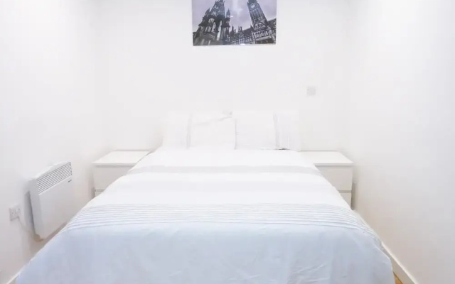 Bright 2BR Apartments Quays