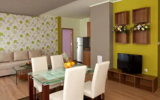 Pacific 3 Apartments