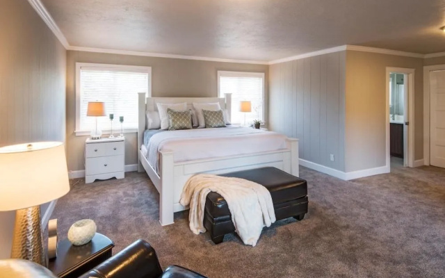 Beach Drive Suites