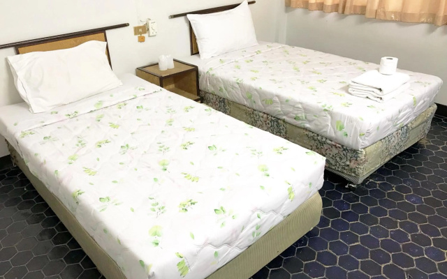 Chomdoi House Hotel